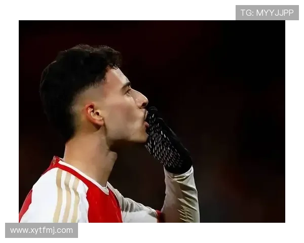 马丁内利在顶级边锋竞争中的位置争夺分析